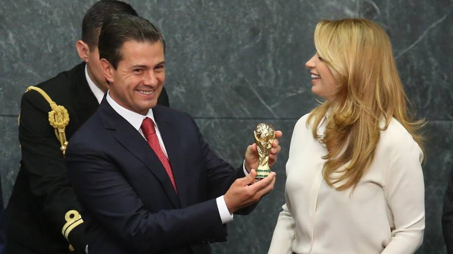 Fotografía tomada durante la gira promocional del Mundial Brasil 2014.