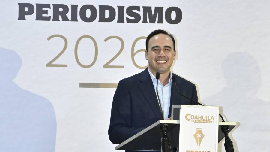 El Gobernador señala que la crítica periodística puede identificar áreas de oportunidad en la función pública.