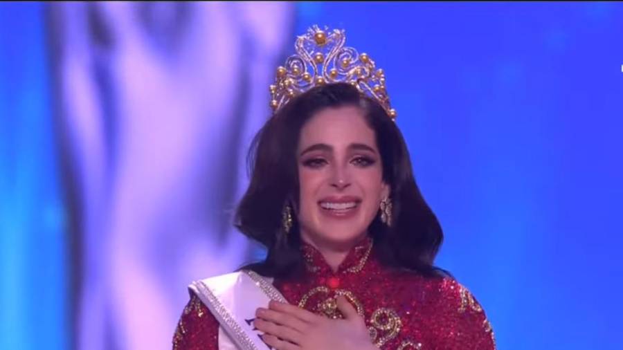 La corona de la mujer más bella del mundo cambió de dueña esta noche celebrando la 74.ª edición de Miss Universo, coronando a Fátima Bosch, Miss México como la ganadora.
