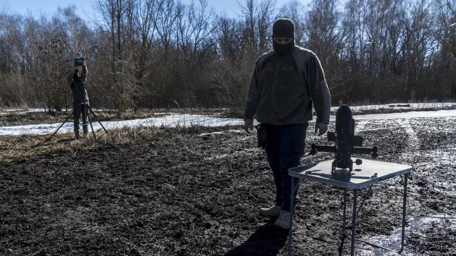 El presidente de Ucrania, Volodímir Zelenski, calificó de éxito su gira por Oriente Medio para promover tecnologías antidrones, y declaró el sábado 28 de marzo que había negociado acuerdos de defensa aérea con Arabia Saudita, Qatar y los Emiratos Árabes Unidos.
