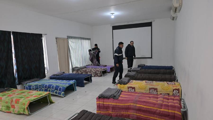 El albergue de la Central de Bomberos fue habilitado para brindar refugio durante la temporada invernal.