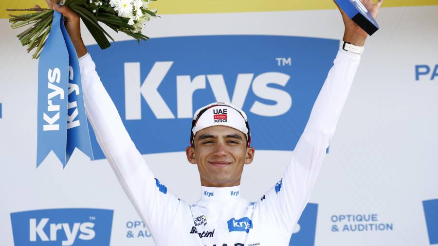 Con cinco etapas por disputarse, Del Toro continúa en el tercer lugar de la clasificación general del Tour de Francia 2026.