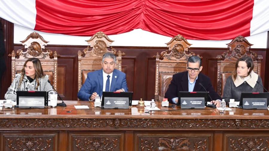 Beatriz Fraustro pidió al Congreso de la Unión priorizar una ley integral sobre inteligencia artificial.