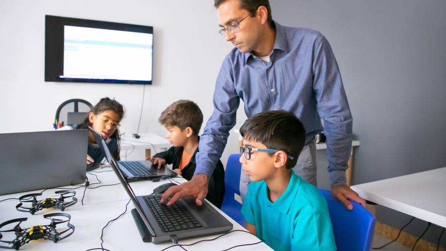 Es importante transmitir a los estudiantes la ética respecto a uso de la tecnología.