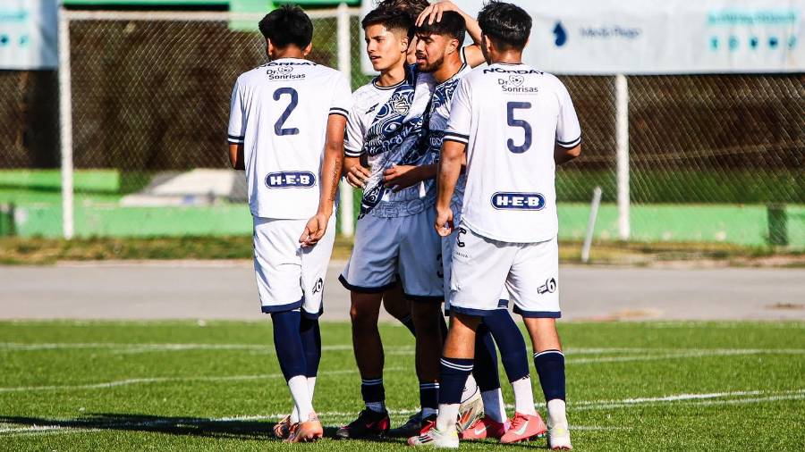 Salvador Medina firmó un doblete y alcanzó 14 goles en la temporada regular.
