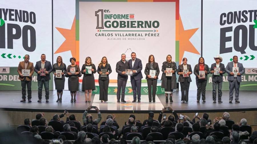 La ciudadanía acude al informe para conocer los avances del primer año de administración.