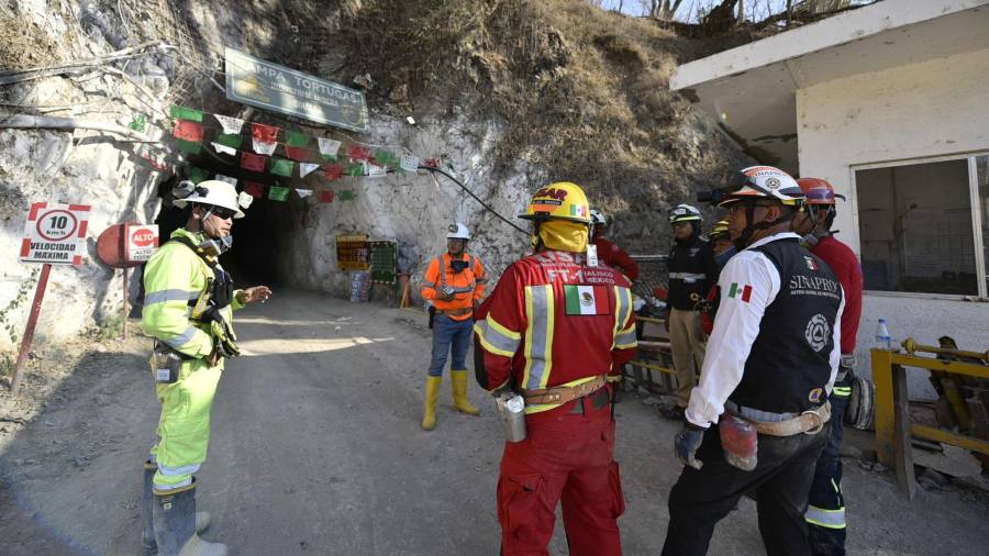 La CNPC reconfiguró el operativo en la mina de Santa Fe por el aumento de riesgos en la llamada “Zona 0”, donde la saturación de materiales y el nivel de agua dificultan el acceso.