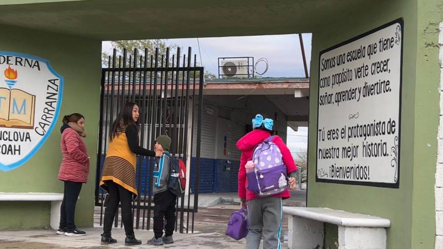 Las bajas temperaturas redujeron drásticamente la presencia de estudiantes en las escuelas de la región.