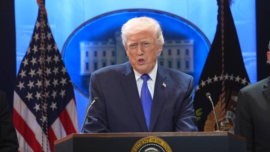 El presidente de Estados Unidos, Donald Trump, anunció un nuevo arancel general del 10%, luego que la Corte Suprema anuló sus aranceles globales este viernes.