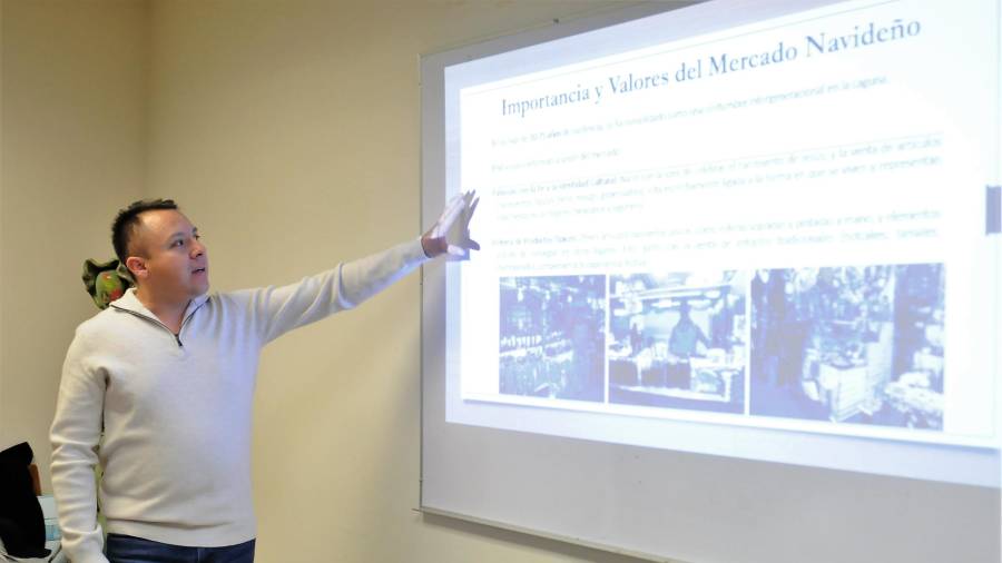 Integrantes del IMCE y ediles escucharon los argumentos de los comerciantes durante la sesión.