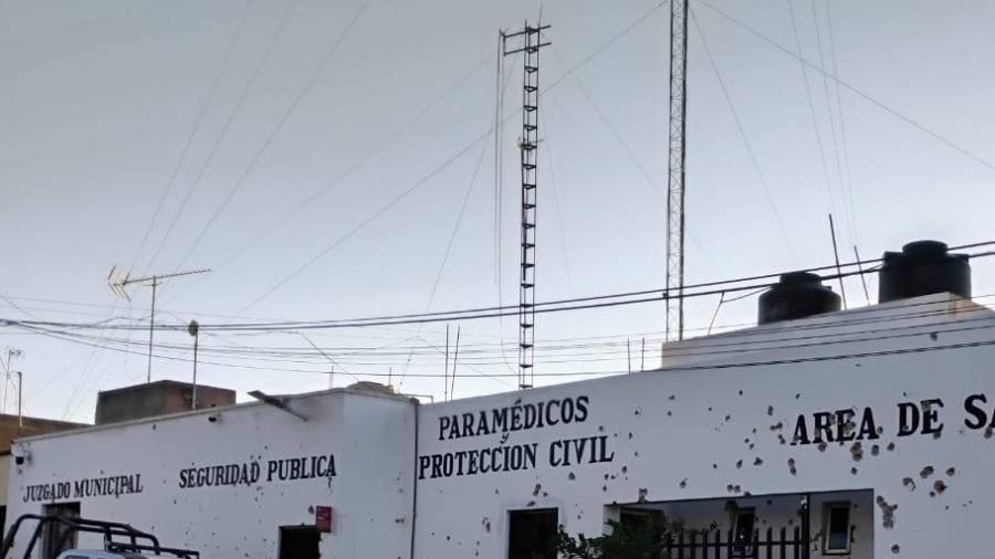 Uno de los ataques fue contra un inmueble del ayuntamiento que alberga la comandancia municipal.