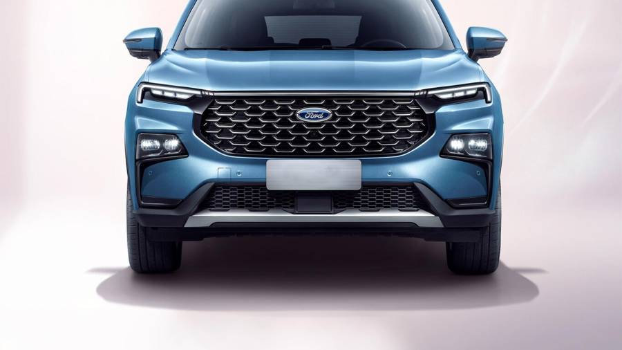 Desde la versión más accesible incluye monitor de punto ciego, freno de estacionamiento eléctrico, sistema FordPass Connect, llave inteligente y seis airbags.