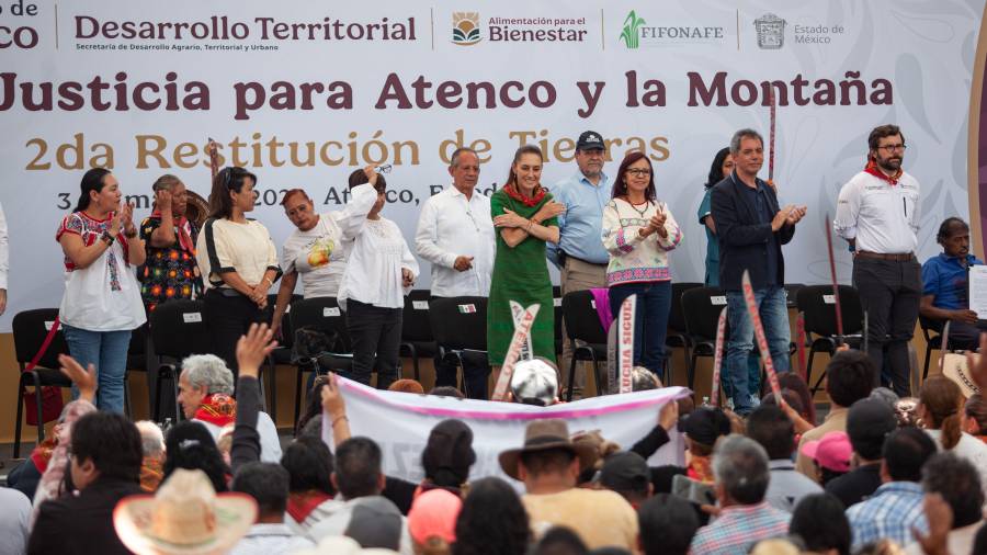 La Mandataria encabezó la presentación del Plan de Justicia para Atención y la Montaña. Segunda Restitución de Tierras, en San Salvador Atenco, Estado de México. FOTO: Cuartoscuro