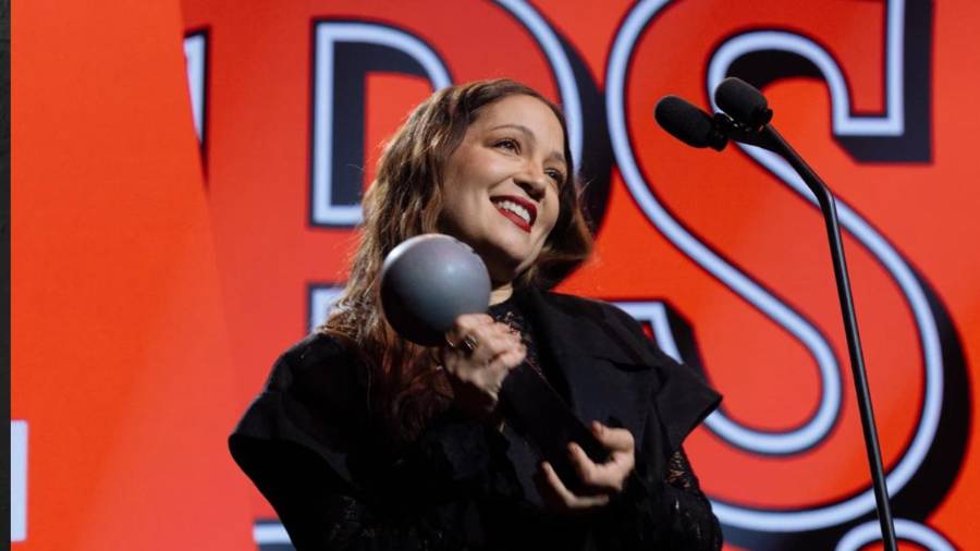 Esta entrega de premios sorprendió al público con sus decisiones, ya que sus criterios fueron diferentes a los utilizados en eventos similares.