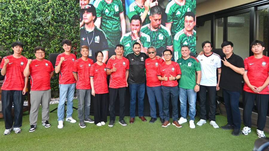 Carlos Villarreal convivió con directivos e inversionistas de empresas coreanas instaladas en Monclova, reforzando la relación institucional y económica con la comunidad empresarial asiática.