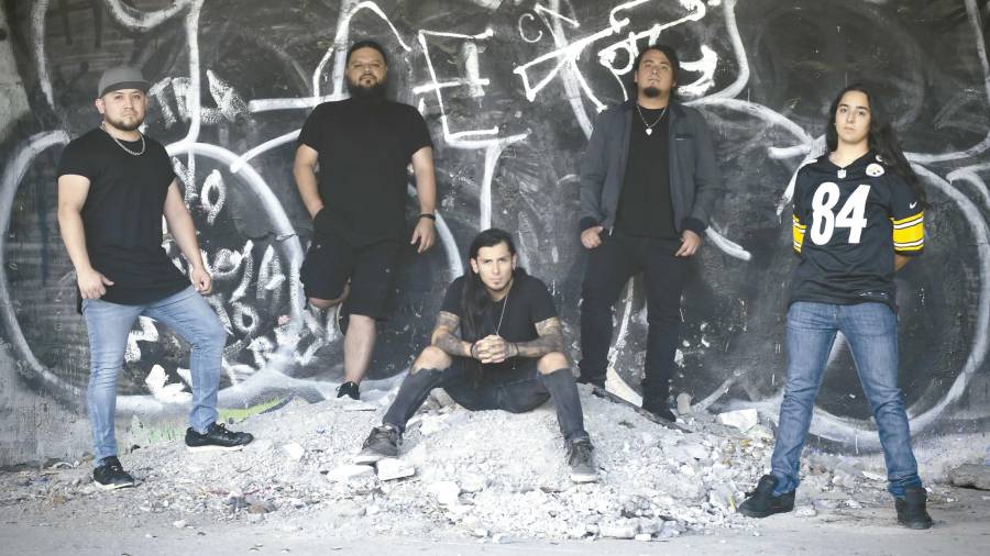 Con más de ocho años de trayectoria, un par de EP’s y varios sencillos, Ozymandia no se duerme en sus laureles y luego de varios meses de parón forzado y algunos cambios en su alineación y nueva música.