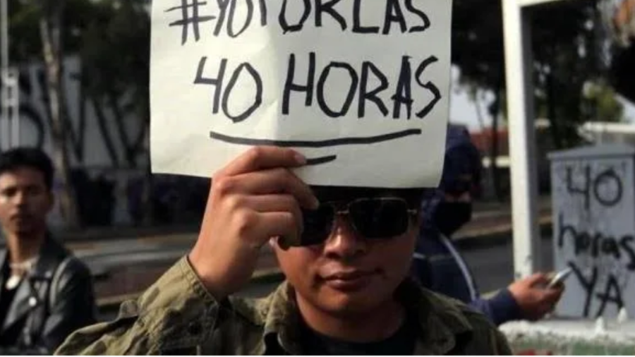 Aunque la reforma sí contempla una reducción a 40 horas por semana, conserva el esquema de un día de descanso por cada seis de trabajo.