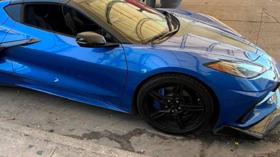 El Corvette modelo 2021 tenía reporte de robo en San Antonio y fue interceptado cuando era trasladado con dirección a México.