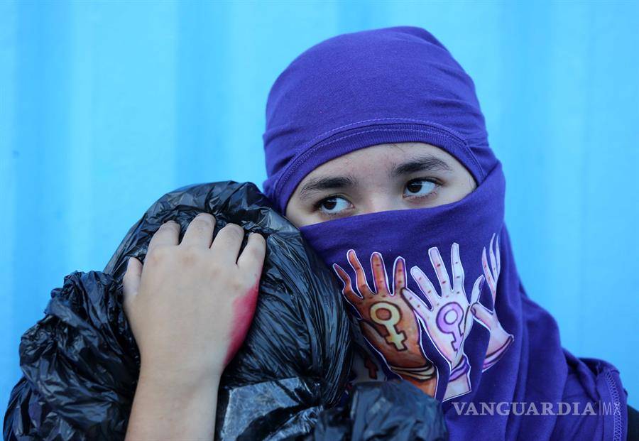 $!Un tsunami de miles de mujeres piden fin a la violencia de género, mira estas imágenes