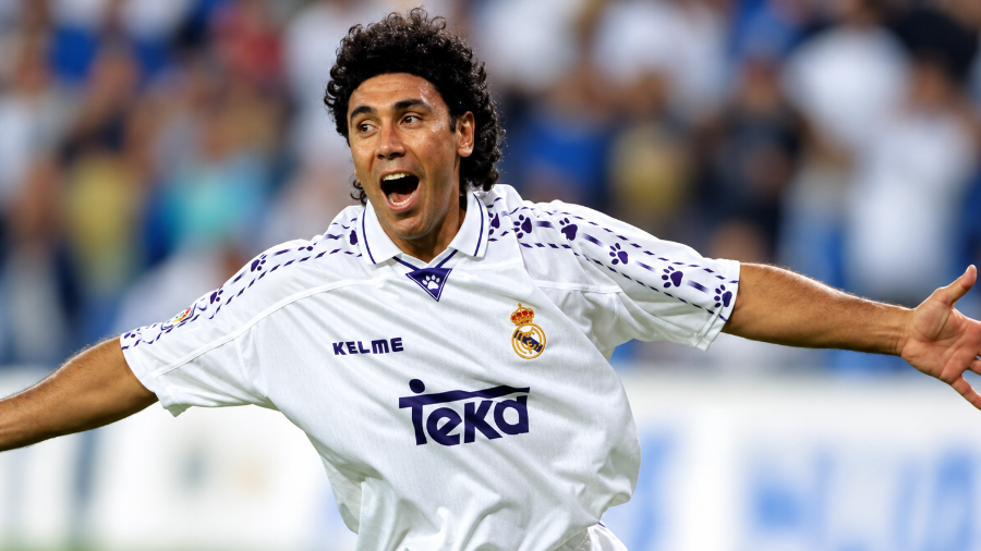 Hugo Sánchez firmó 38 goles con el Real Madrid durante la temporada 1989-1990, todos con remates de primera intención, para conquistar su quinto Pichichi.