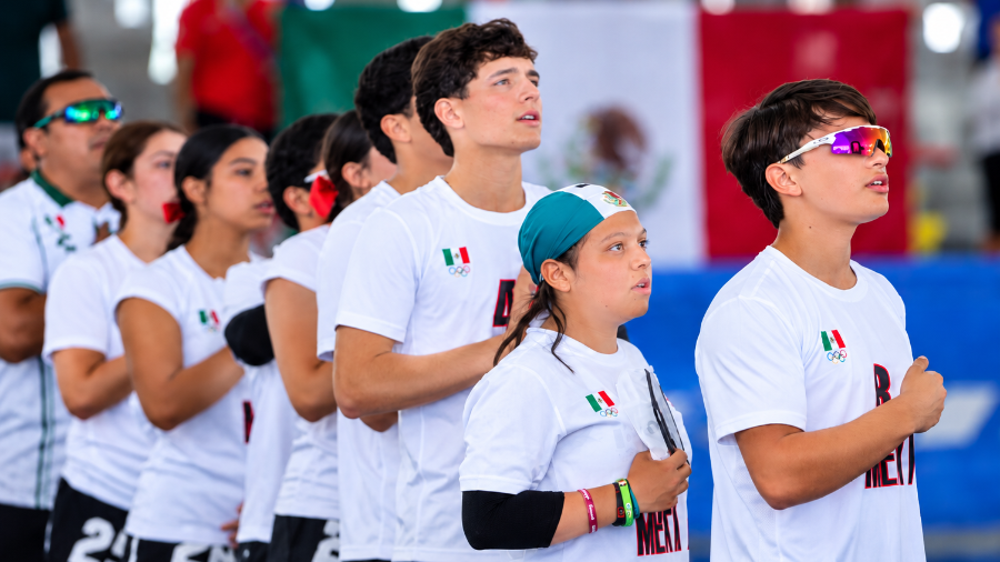Érika Michel Solís y el entrenador José Luis Salinas representan a Piedras Negras en el equipo mexicano que comenzó con victoria su participación en Dakar 2026.