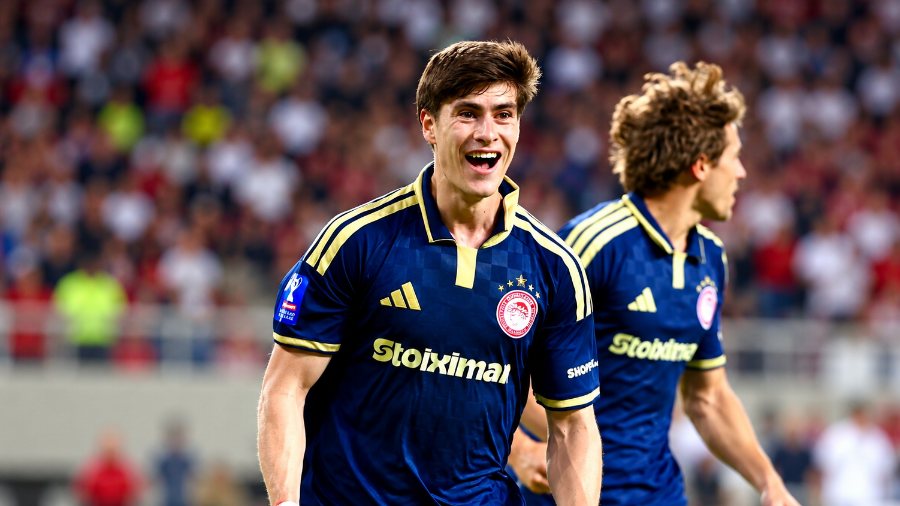 Armando “Hormiga” González tuvo la ocasión de ampliar la ventaja del Olympiakos ante Marsella, pero Jeffrey de Lange detuvo su remate.