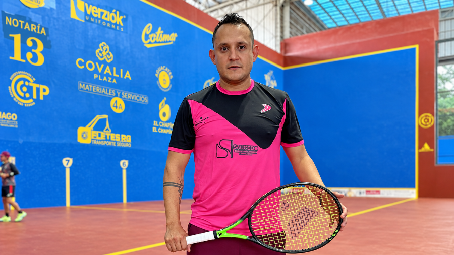 Josué Roberto López Rodríguez, conocido como “Betillo”, formó parte del equipo mexicano que recuperó el campeonato mundial de frontenis tras vencer a España en Argentina.