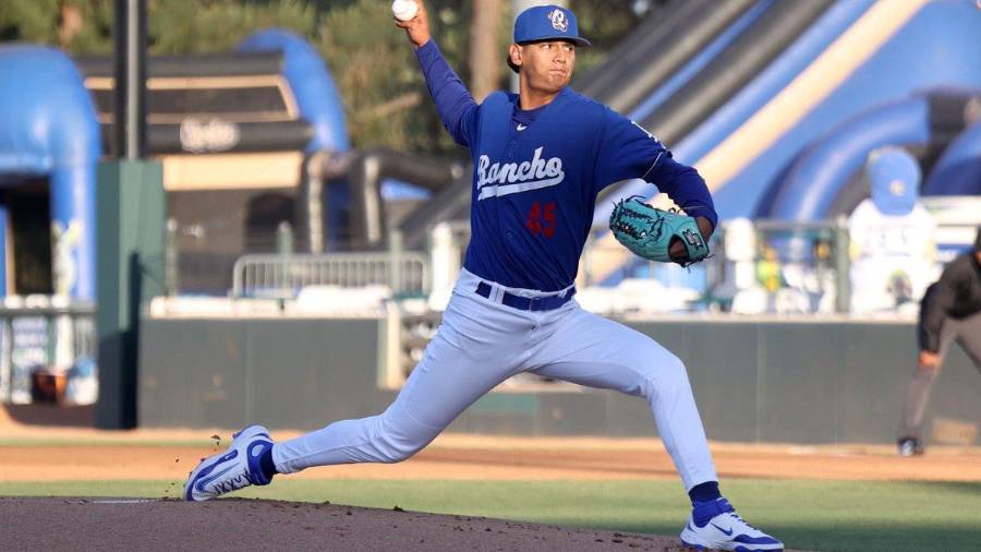 Zazueta se consolidó como el prospecto de pitcheo número 6 de los Dodgers, tras una espectacular evolución en las Ligas Menores.