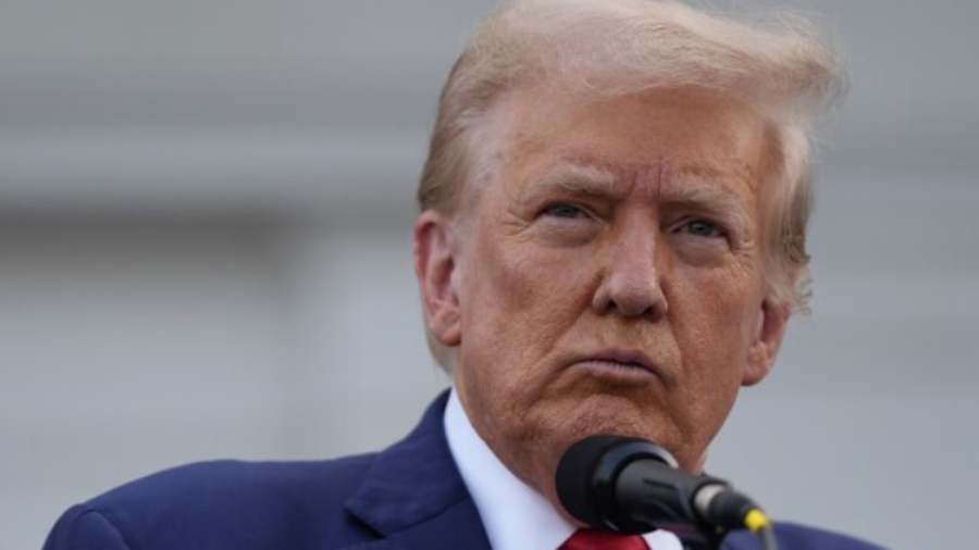 En la publicación, contrastó el acuerdo propuesto con el alcanzado por Barack Obama, que, según él, “le dio a Irán enormes cantidades de dinero en efectivo y un camino claro y abierto hacia un arma nuclear”.