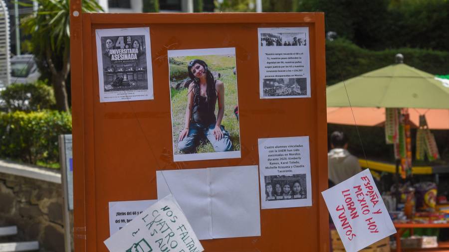 Familiares de Claudia Tacoronte recibieron sus restos en la Fiscalía de Morelos; serán trasladados a España para su sepultura.