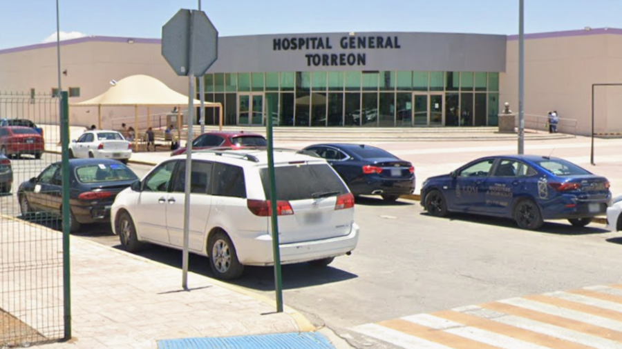 Los heridos fueron trasladados al Hospital General de Torreón para su valoración tras la detonación múltiple.