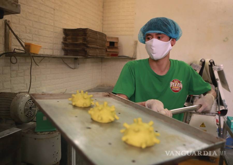 $!Coronavirus: Crean en Vietnam la “Corona burger” con forma del COVID-19 para combatir el miedo a la epidemia