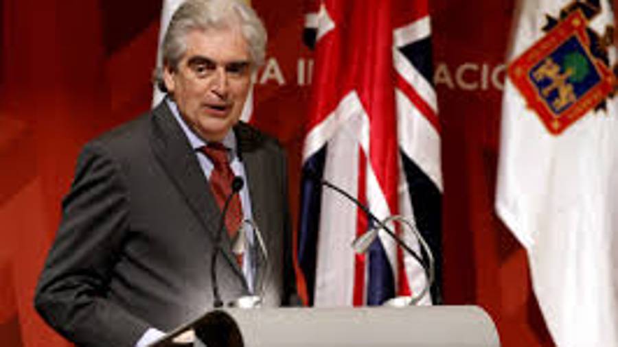 Muere el secretario de Cultura Rafael Tovar y de Teresa