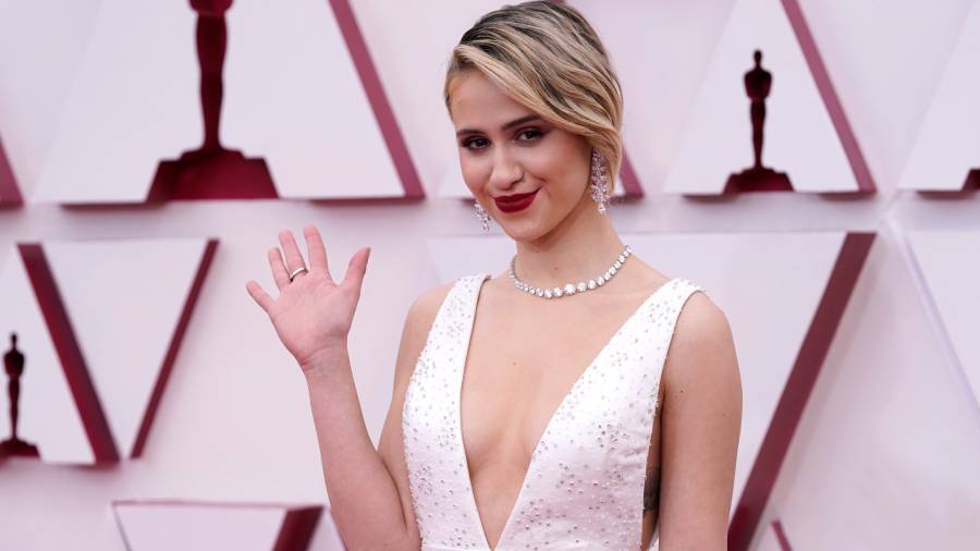 Con mucha joyería y sin cubrebocas: Los protagonistas de la Alfombra Roja de los Oscar 2021