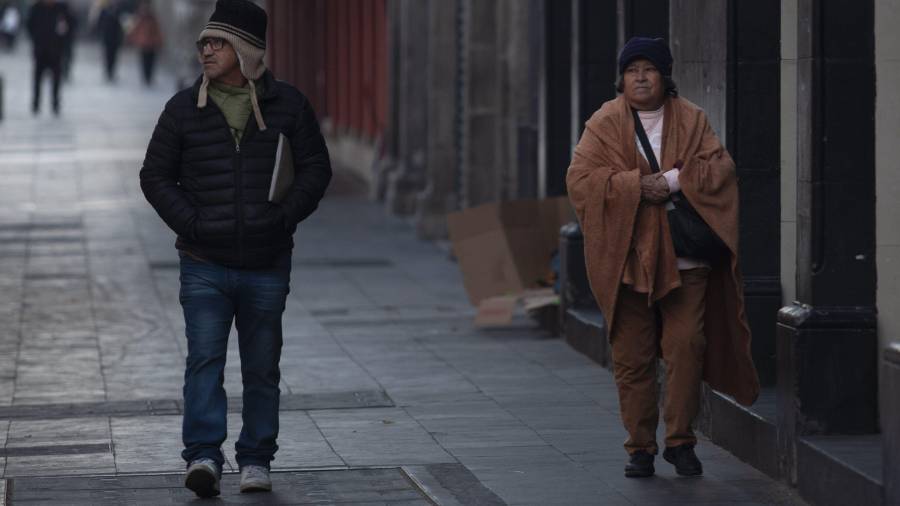 El frente frío número 29 avanza sobre el noreste y oriente del país, generando lluvias fuertes, vientos intensos por evento de Norte y un marcado descenso de temperaturas, informó el Servicio Meteorológico Nacional.