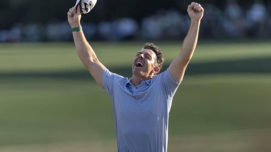 Rory McIlroy levantó de nuevo la chaqueta verde en Augusta National y se coronó bicampeón del Masters 2026 tras cerrar con 12 bajo par.