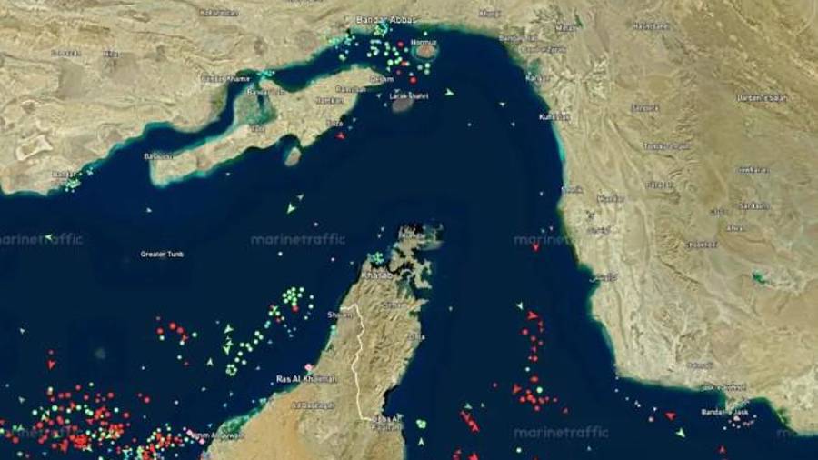 El presidente Trump ordenó el bloqueo después de que las conversaciones de paz con Irán fracasaran durante el fin de semana.