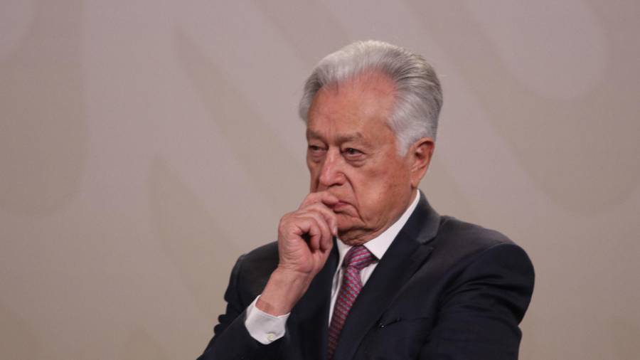 Quien fuera secretario de Gobernación cuando se registró el asesinato de Enrique Camarena pidió la protección del Estado mexicano y “ser enviado a una embajada en un país donde no haya extradición”, revela el periodista Raymundo Riva Palacio.