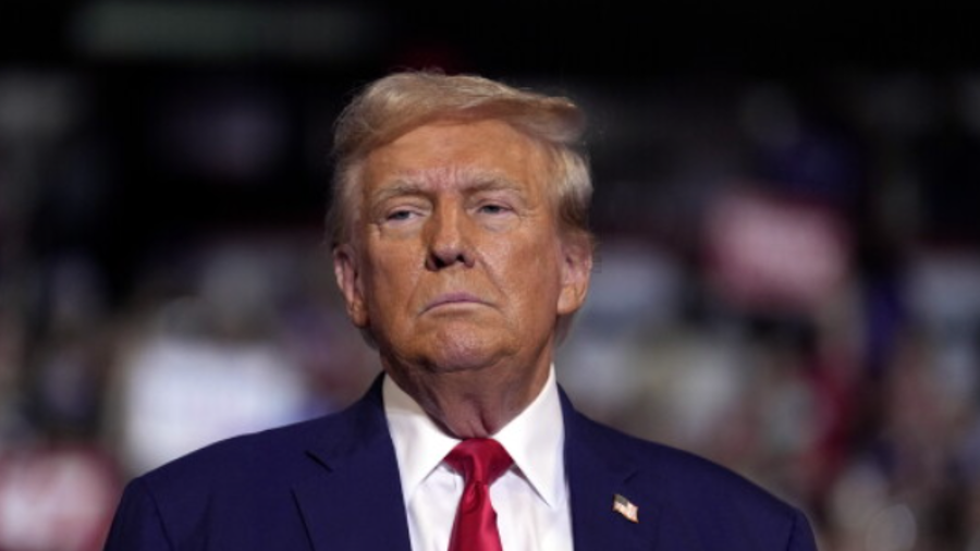 “El presidente Trump ha dejado claro que Irán no puede sabotear la libre circulación del tráfico marítimo en el estrecho”, declaró la Casa Blanca.