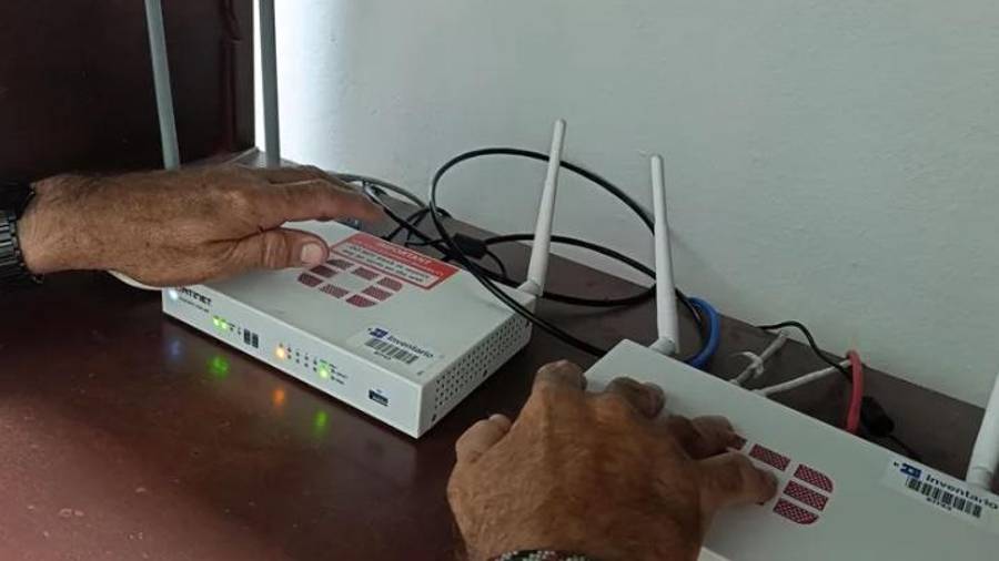 No tienen acceso a las principales fuentes de noticias, y ambos medios informan según sus propios intereses. Como resultado, los iraníes desconocen muchos detalles, e incluso las noticias en sí.