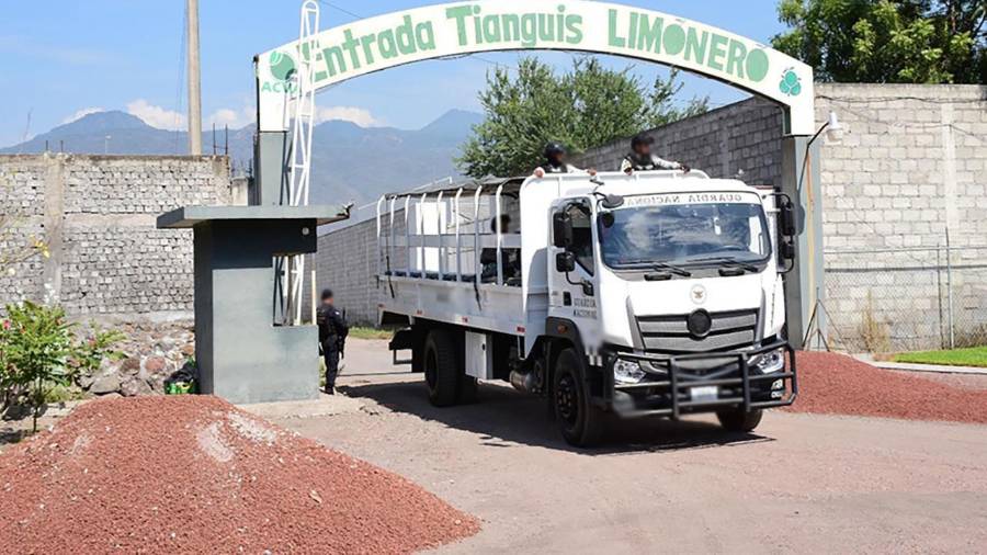 En el marco del ‘Plan Michoacán por la Paz y la Justicia’, el Gabinete de Seguridad dio a conocer la detención de cuatro personas, así como el aseguramiento de 13 vehículos y un artefacto explosivo.