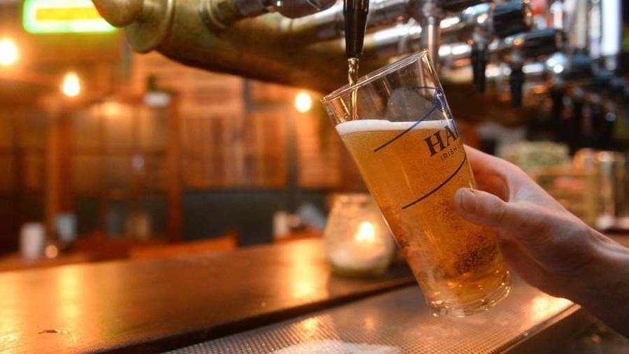 Invitación. Más de 10 agrupaciones musicales amenizarán el Festival de la Cerveza en el Lienzo Charro.