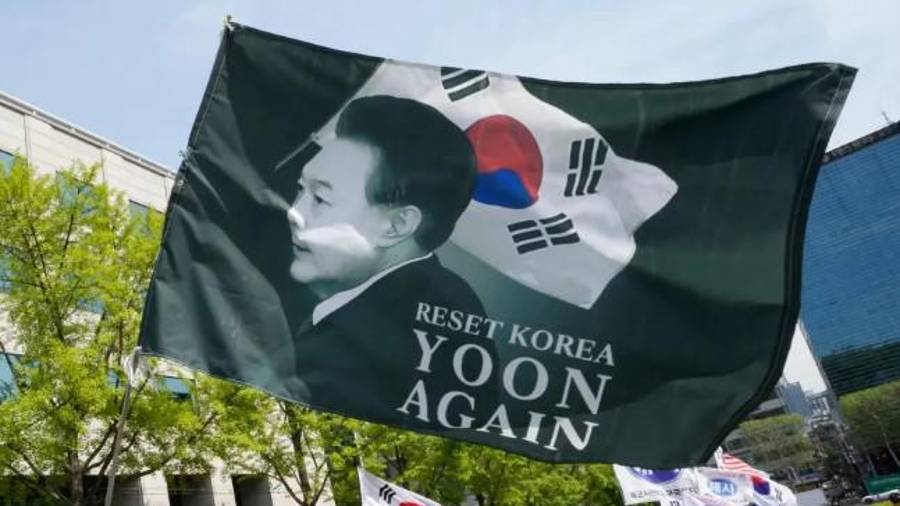 El juez Yoon Sung-sik del Tribunal Superior de Seúl declaró que el expresidente conservador eludió la reunión plenaria del Gabinete, obligatoria por ley.