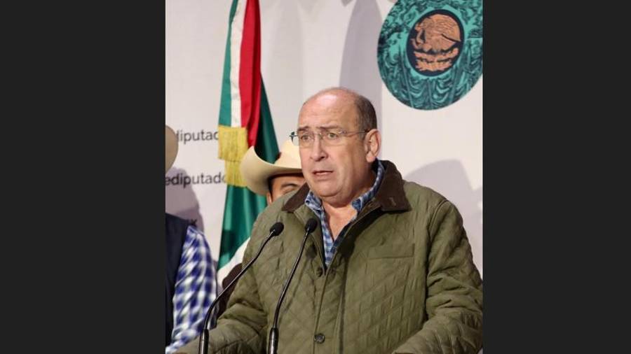 El diputado federal Rubén Moreira Valdez presentó una iniciativa para hacer obligatoria la comparecencia de los secretarios de Estado ante el Congreso.