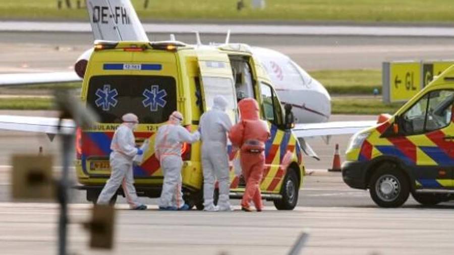 La mujer había desarrollado inicialmente síntomas parecidos a los de la gripe a bordo del crucero de lujo.