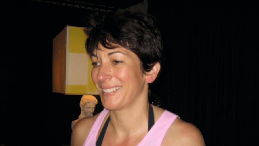 En esta imagen publicada por el Departamento de Justicia de Estados Unidos se ve Ghislaine Maxwell. (Departamento de Justicia de Estados Unidos via AP)