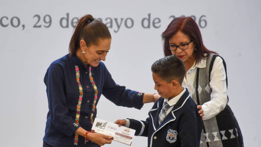 Conoce dónde se ubican los módulos de entrega, cómo saber la fecha que te corresponde y qué medios oficiales debes consultar para recibir el plástico.