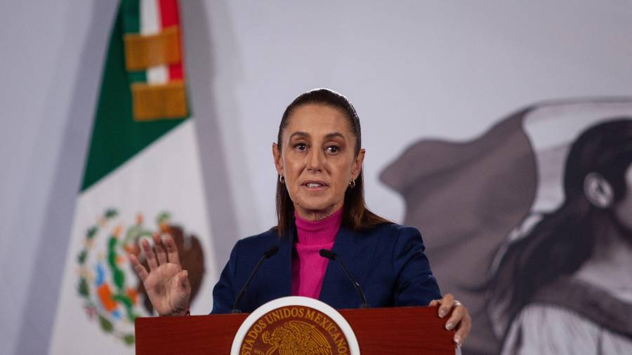 La presidenta Claudia Sheinbaum señaló que la postura de Ciro Gómez Leyva sobre la operación de Estados Unidos en Venezuela es “antipatriota” y advirtió que normalizar este tipo de intervenciones abre la puerta a acciones similares en México