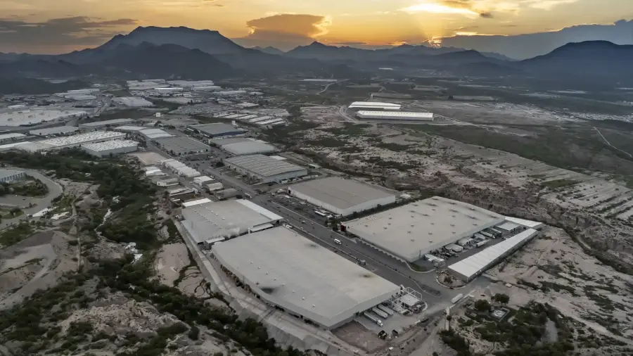 Factores ecónimicos externos obligan a poner en pausa proyectos industriales en Ramos Arizpe.