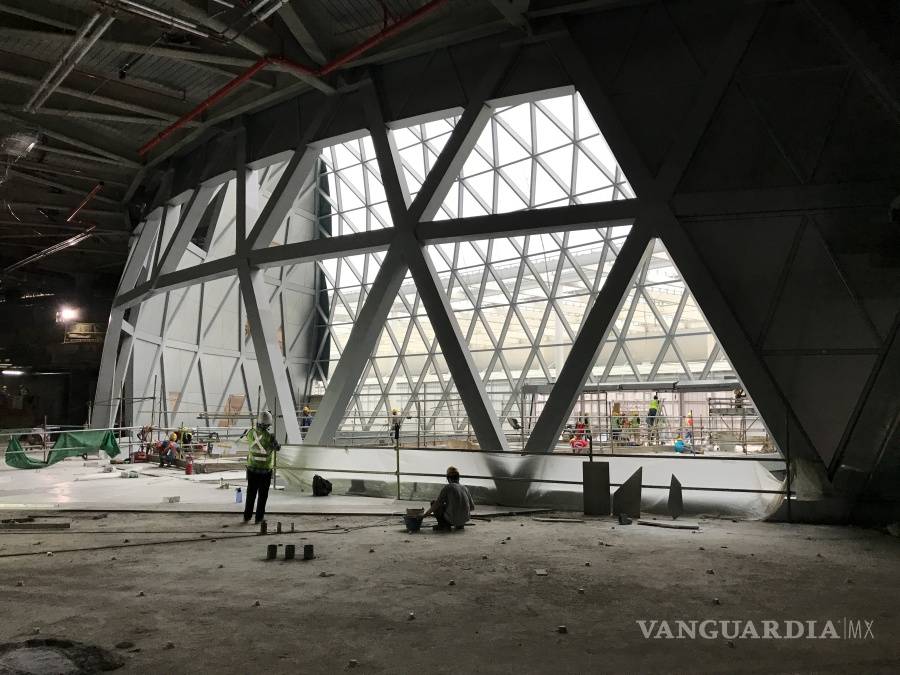 $!Aeropuerto Internacional de Changi en Singapur deja volar… la imaginación, tiene la cascada interior más alta del mundo